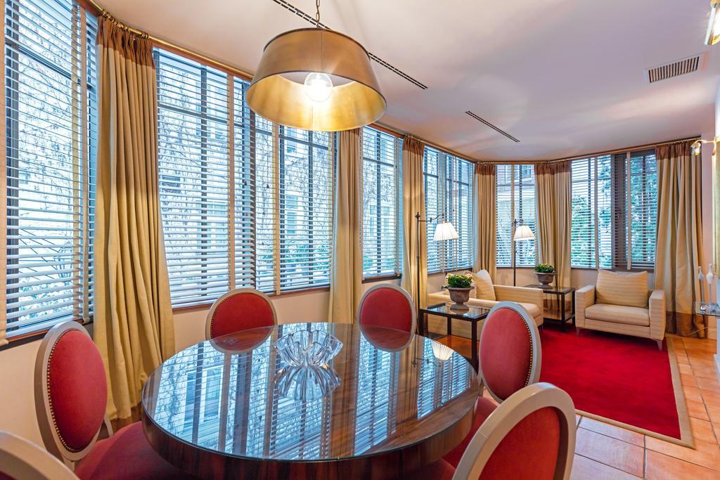 Stikliai Hotel - Relais & Chateaux VNO Kültér fotó A suite at the Mandarin Oriental, Munich