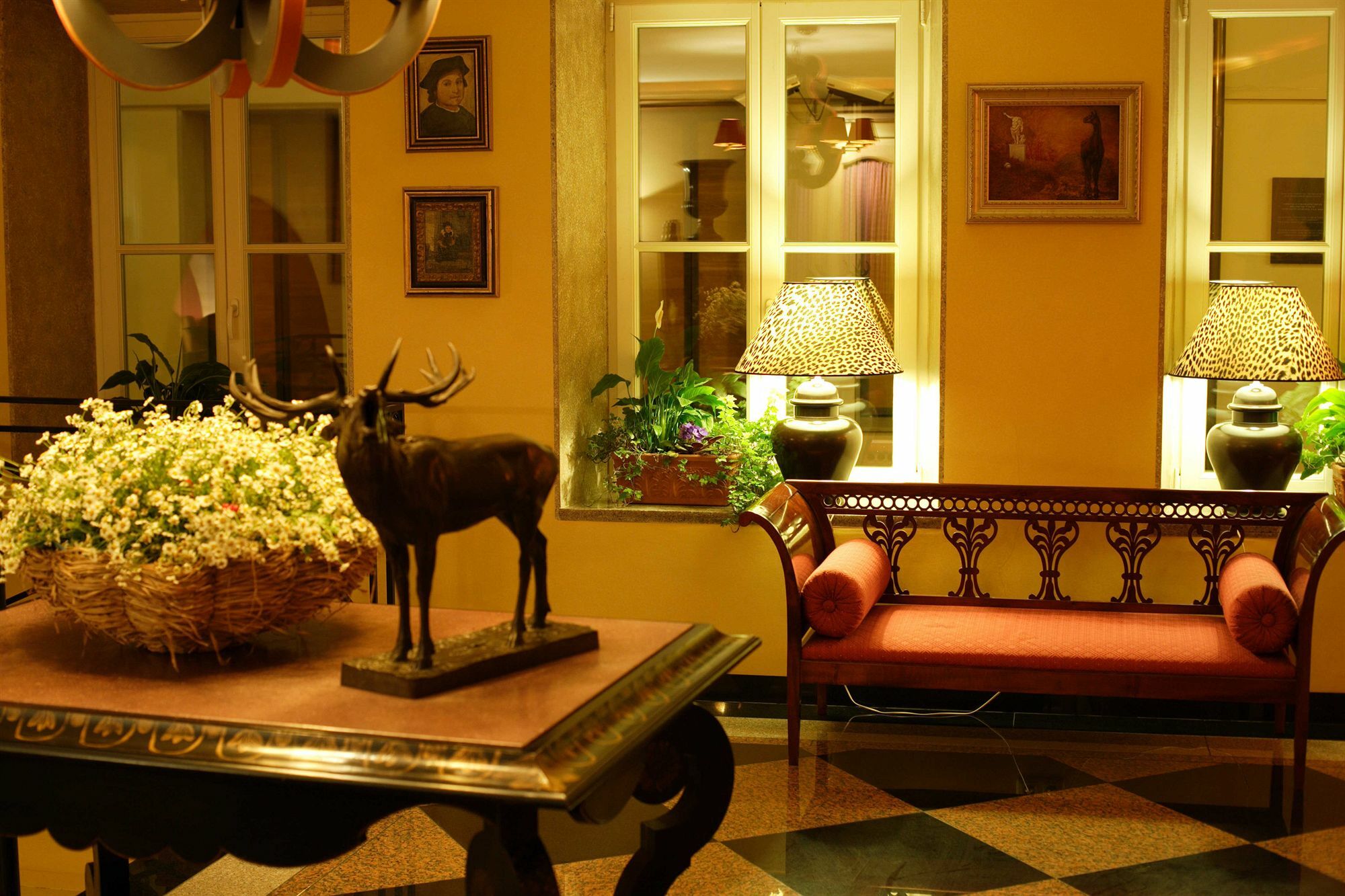 Stikliai Hotel - Relais & Chateaux VNO Beltér fotó Interior of the hotel